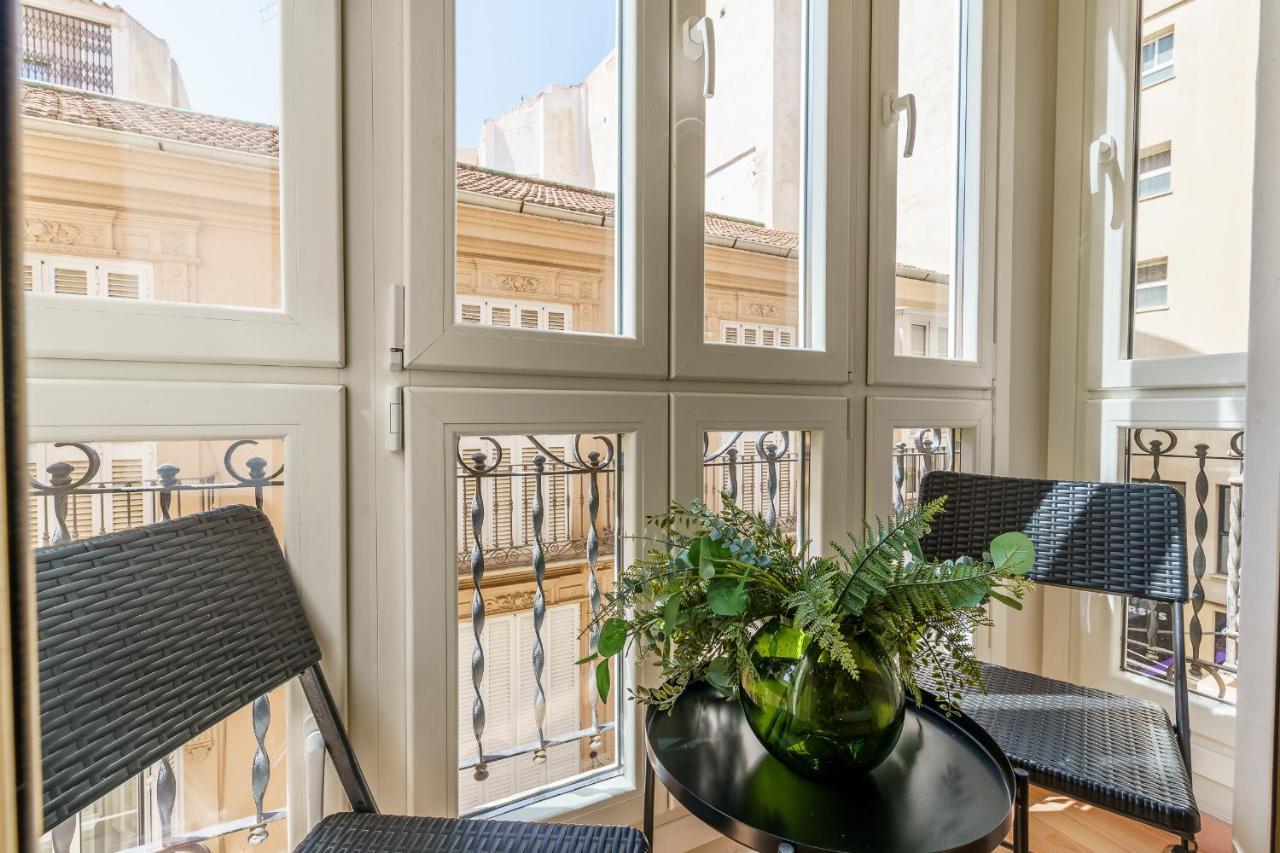 Bright Two-Bedroom Apartment In The Historic Center มาลากา ภายนอก รูปภาพ