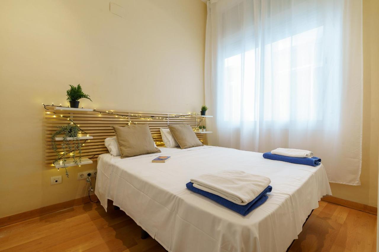 Bright Two-Bedroom Apartment In The Historic Center มาลากา ภายนอก รูปภาพ