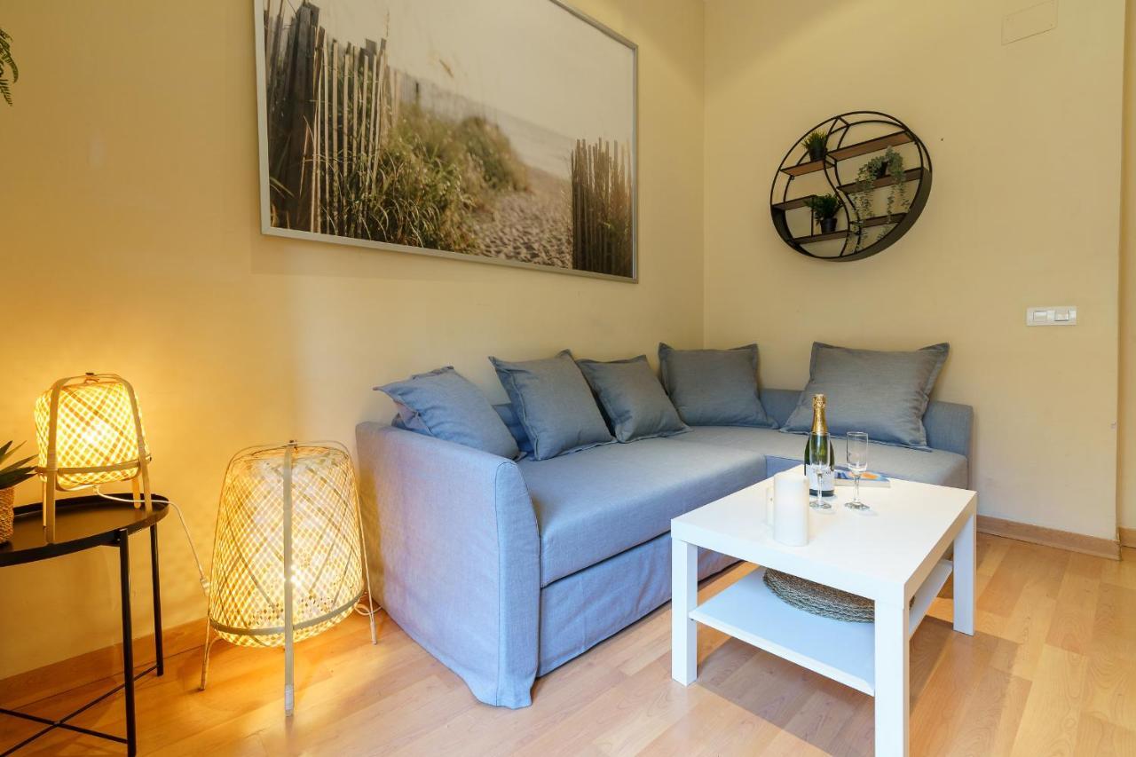 Bright Two-Bedroom Apartment In The Historic Center มาลากา ภายนอก รูปภาพ