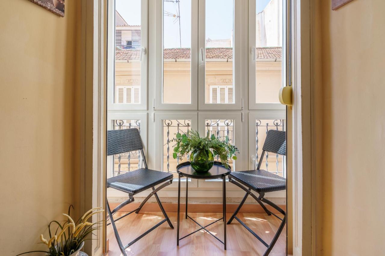 Bright Two-Bedroom Apartment In The Historic Center มาลากา ภายนอก รูปภาพ