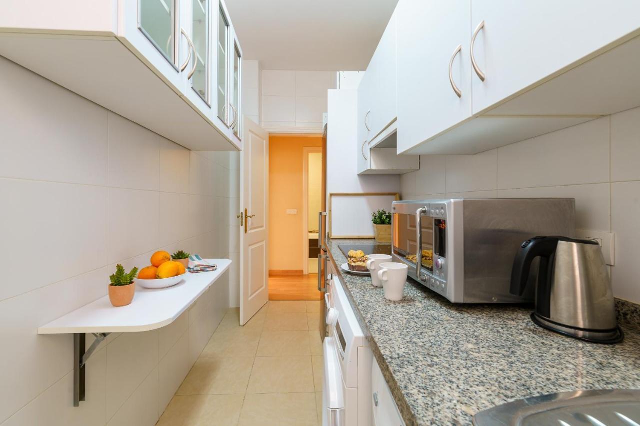 Bright Two-Bedroom Apartment In The Historic Center มาลากา ภายนอก รูปภาพ